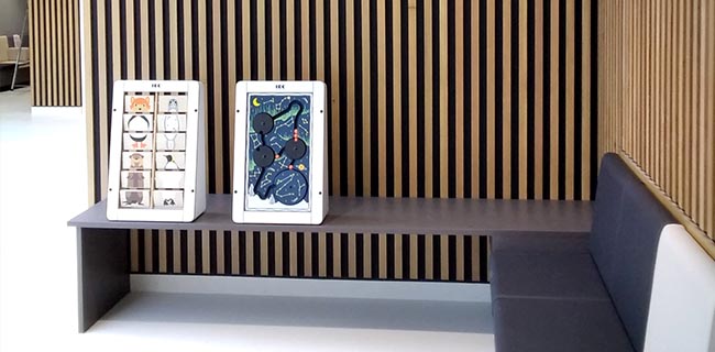 Kinderecke mit Spielzeug für Wartezimmer Kinderecke mit Spielzeug für Wartezimmer
