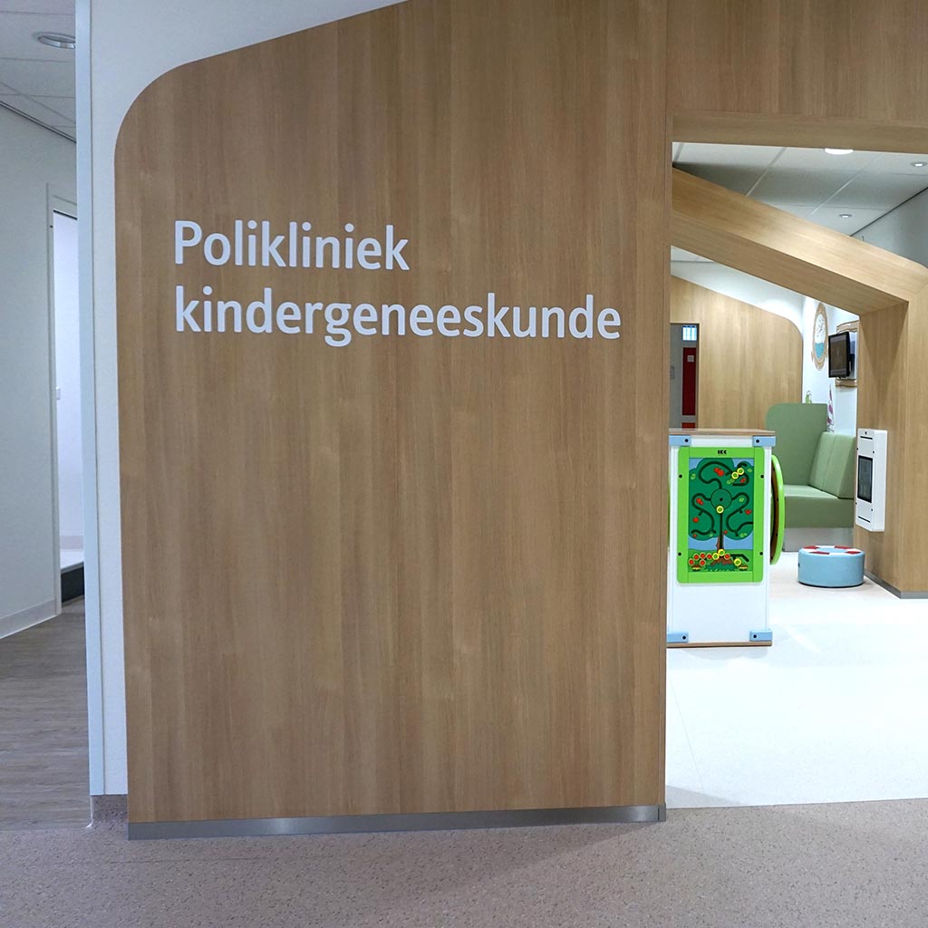 Kinderhoek als onderdeel van een wachtruimte Kinderhoek als onderdeel van een wachtruimte