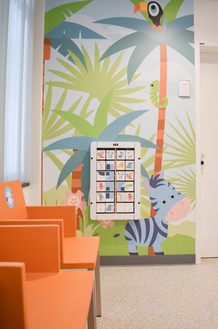 IKC speelhoek met safari jungle thema bij medisch centrum Zuyderland Ziekenhuis