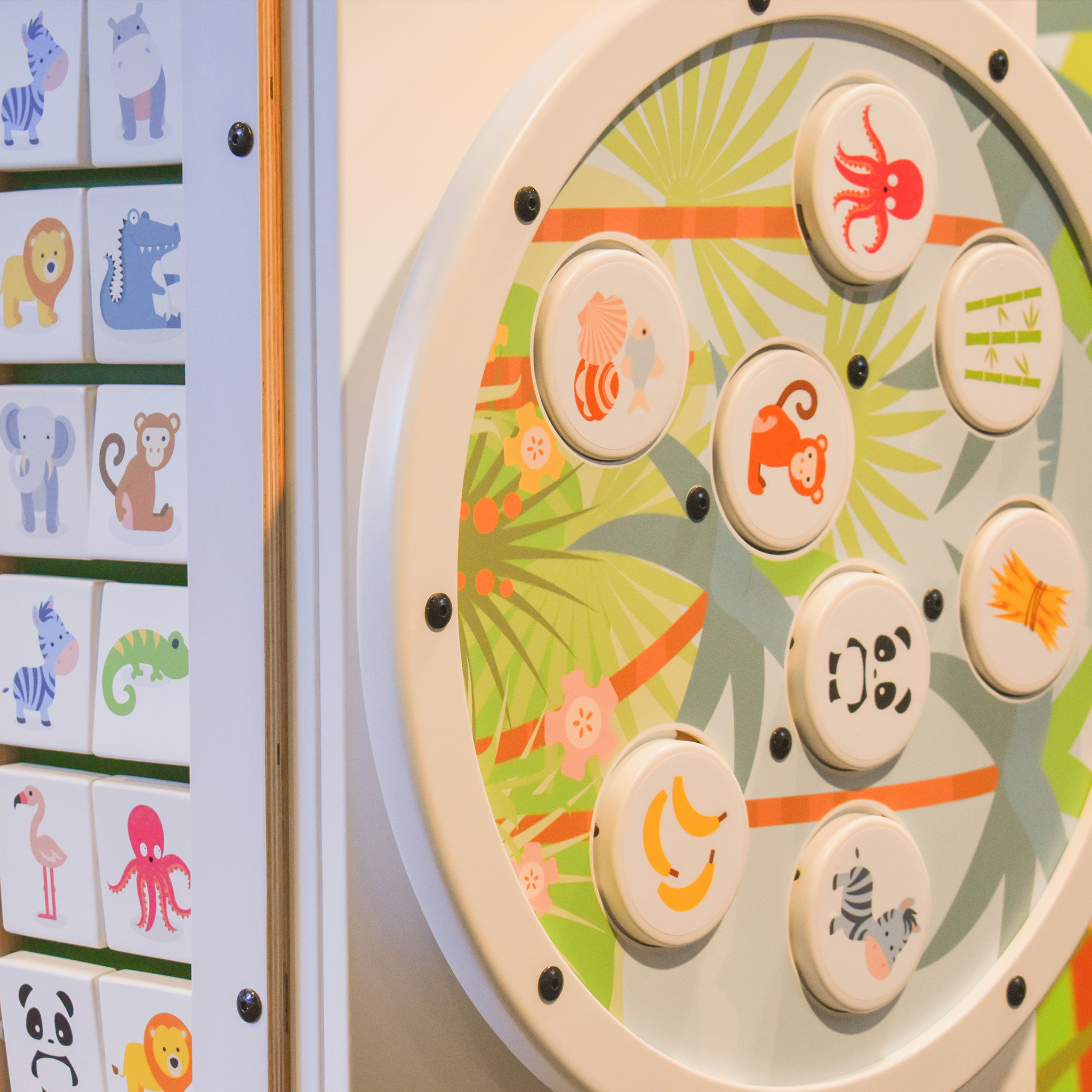 IKC speelhoek met safari jungle thema bij medisch centrum Zuyderland Ziekenhuis IKC speelhoek met safari jungle thema bij medisch centrum Zuyderland Ziekenhuis