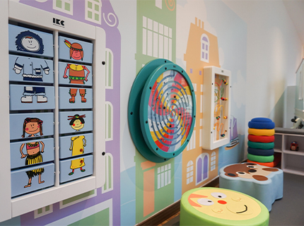 IKC Spielecke mit Küche für Kinder im Kindercafé Bude Eins in Pempelfort Deutschland