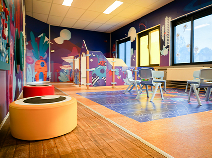 IKC speelruimte voor kinderen bij kinderdagverblijf 't Parelbosch in Eindhoven IKC speelruimte voor kinderen bij kinderdagverblijf 't Parelbosch in Eindhoven