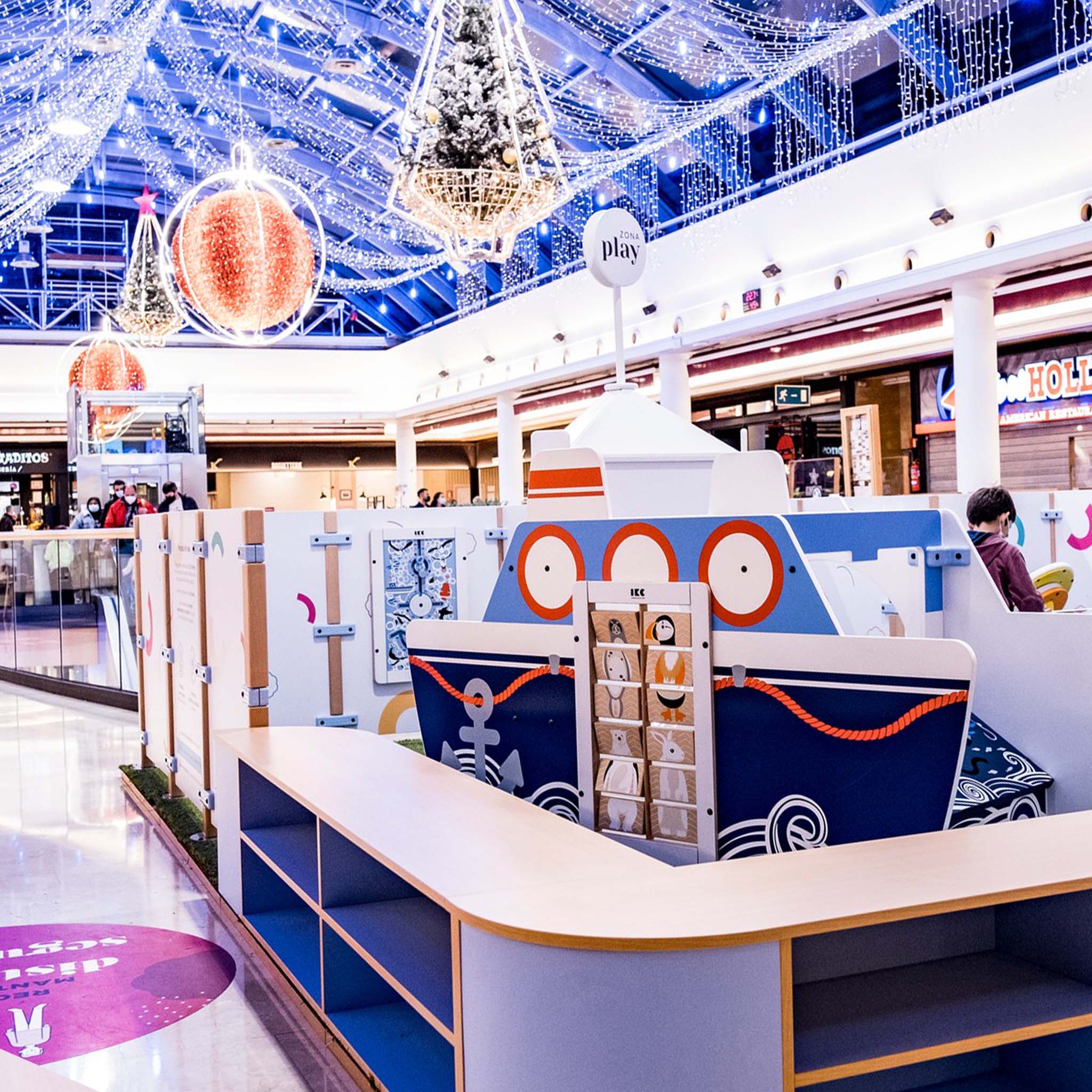 IKC speelruimte in winkelcentrum in Artea Centro Comercial in Leioa, Spanje IKC speelruimte in winkelcentrum in Artea Centro Comercial in Leioa, Spanje
