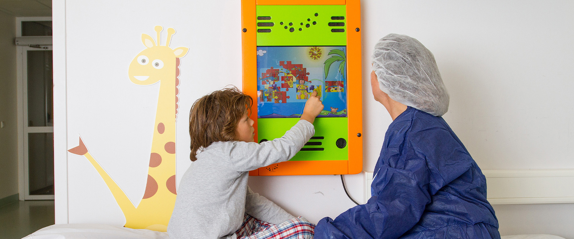Wandspiel für Kinder im Krankenhaus Wandspiel für Kinder im Krankenhaus