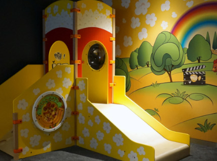 kinderhoek pathe wandspellen spelcomputers glijbaan kinderhoek pathe wandspellen spelcomputers glijbaan