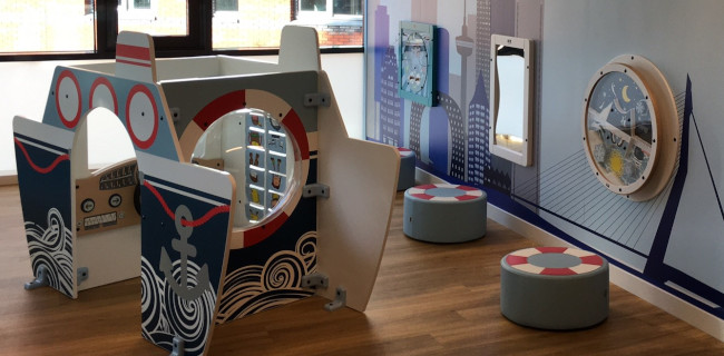 Spielsystem an Bord eines Schiffes für eine maritime Spielecke für Kinder Spielsystem an Bord eines Schiffes für eine maritime Spielecke für Kinder